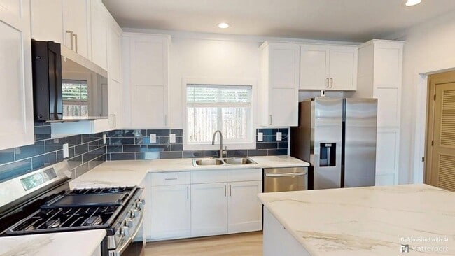 Building Photo - Clean new home in great location. close to downtown, parks, restaurants, shopping
