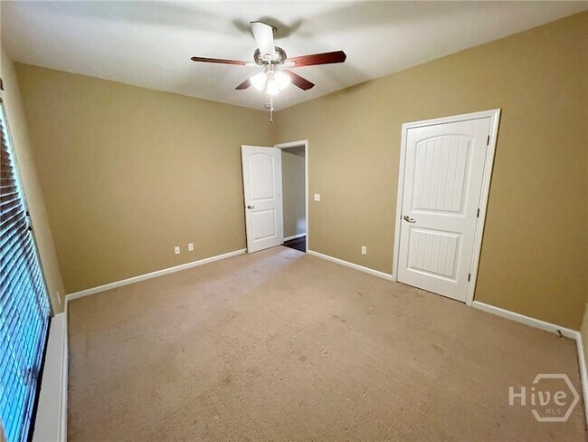 Building Photo - 216 Carlisle Way