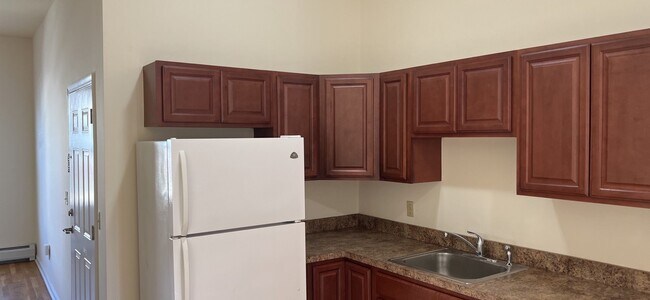 Building Photo - 129 Court St