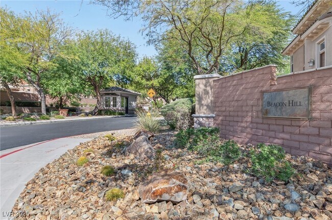 Building Photo - 10091 Sand Key St