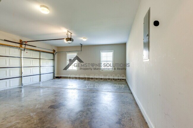 Building Photo - 1634 Earl Ct