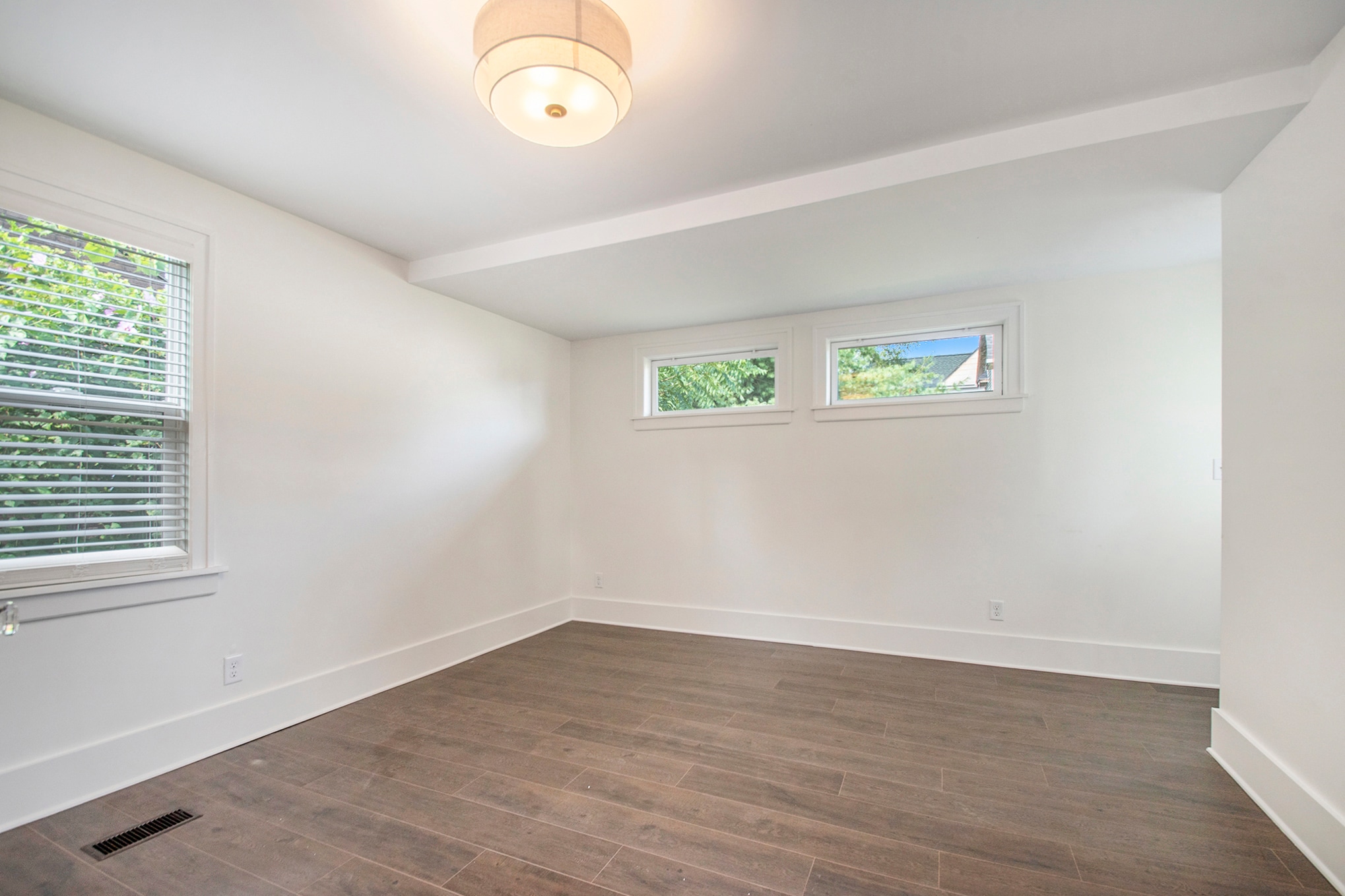 Building Photo - 523 W Marion St