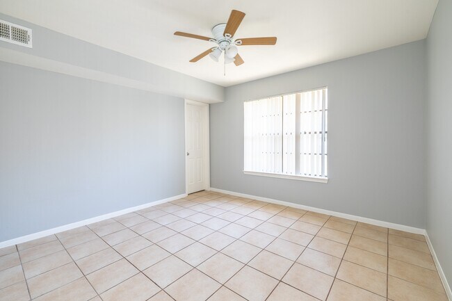 Building Photo - 14600 Fonmeadow Dr