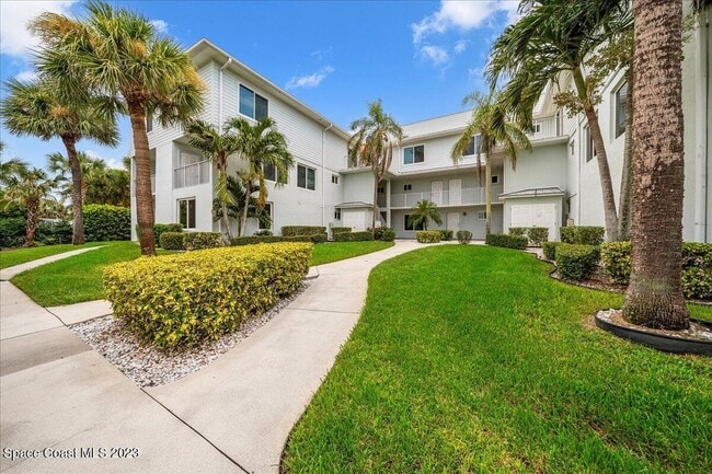 Building Photo - 1321 S Miramar Ave