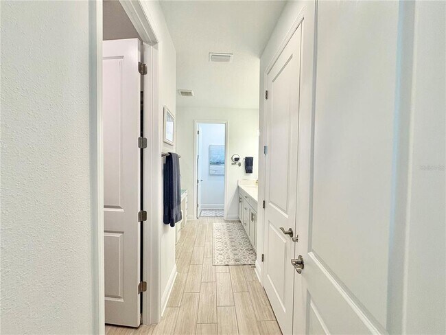 Building Photo - 16715 Seraphic Trl
