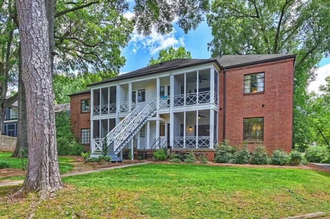 Building Photo - 600 Hermitage Ct