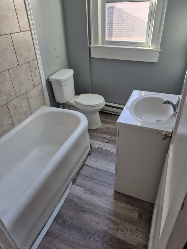 Building Photo - 904 Ash St