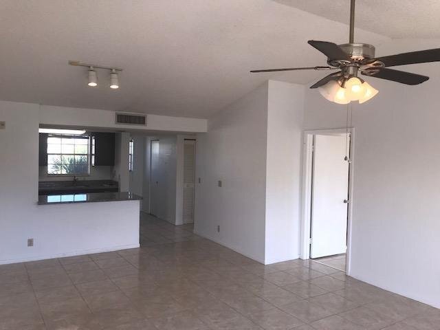 Building Photo - 6283 La Costa Dr