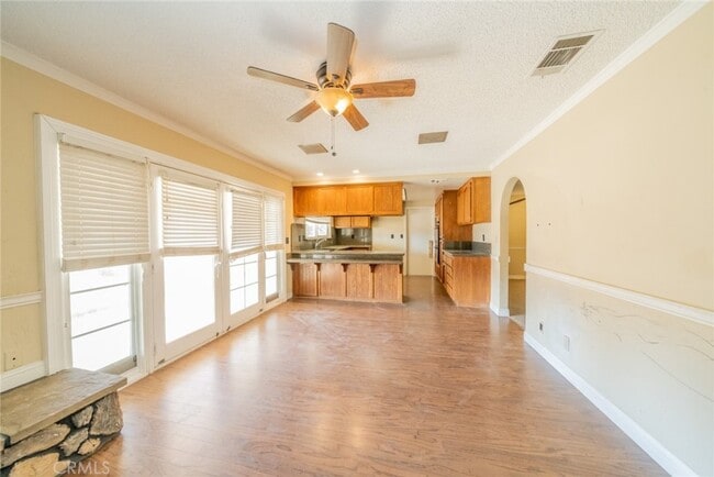 Building Photo - 17433 Sultana St
