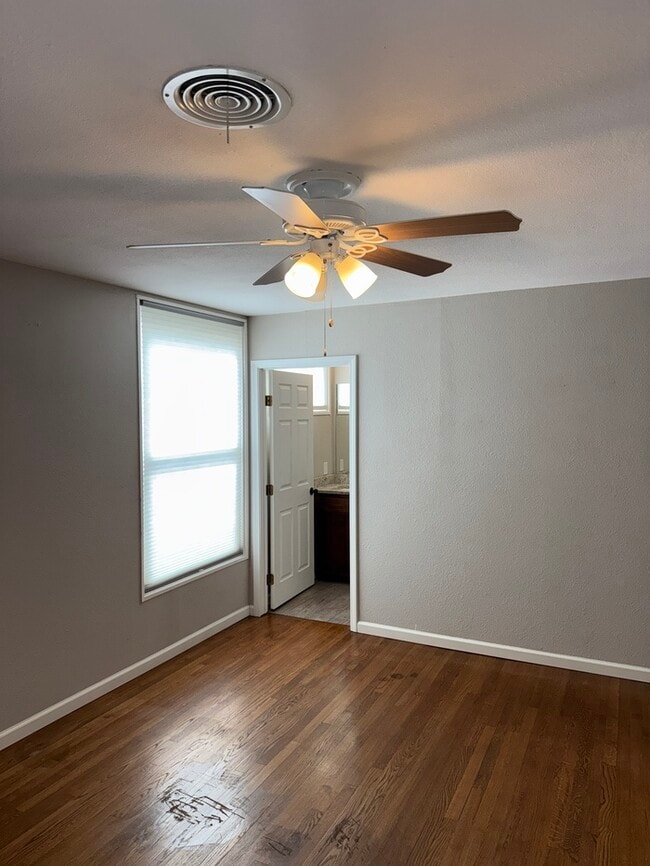 Building Photo - 4407 Diamondhead Dr