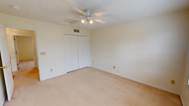 Building Photo - 6498 Ringsend Ct