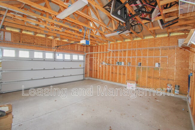 Building Photo - 328 Parish Farms Dr