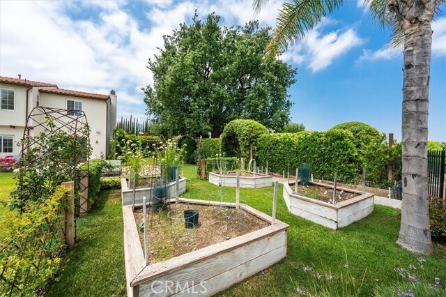 Building Photo - 24711 Tiburon St