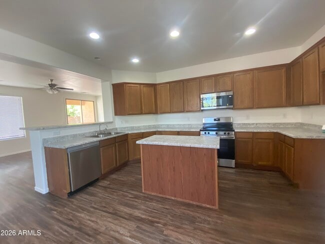 Building Photo - 8552 W Malapai Dr