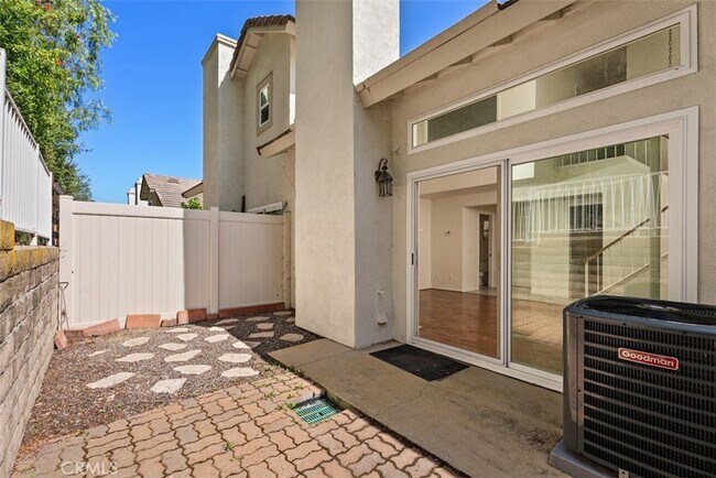 Building Photo - 5847 E Rocking Horse Way