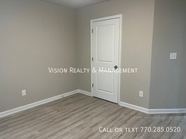 Building Photo - 8336 Triple Crown Dr
