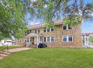 Building Photo - 701 Hazel St