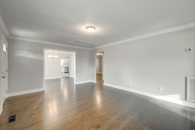 Building Photo - 1503 Ely Rd