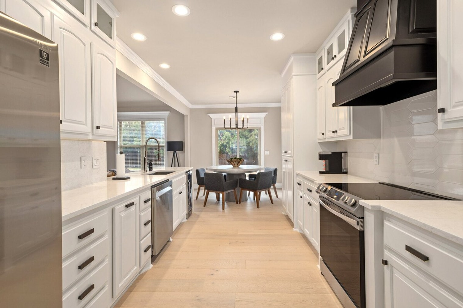 Building Photo - 6502 W Hearth Falls Dr