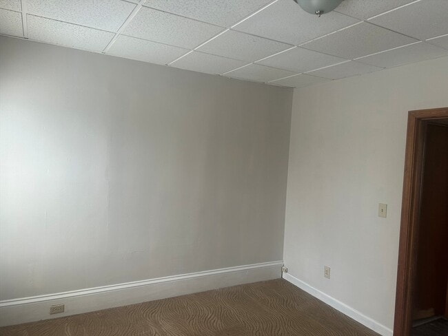 Building Photo - 1236 Mammoth Rd