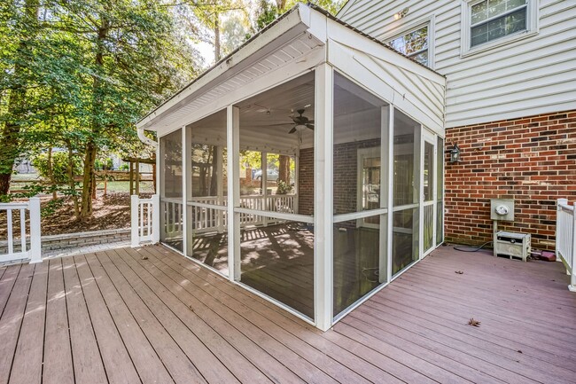 Building Photo - Generously Sized Midlothian Home Move In R...