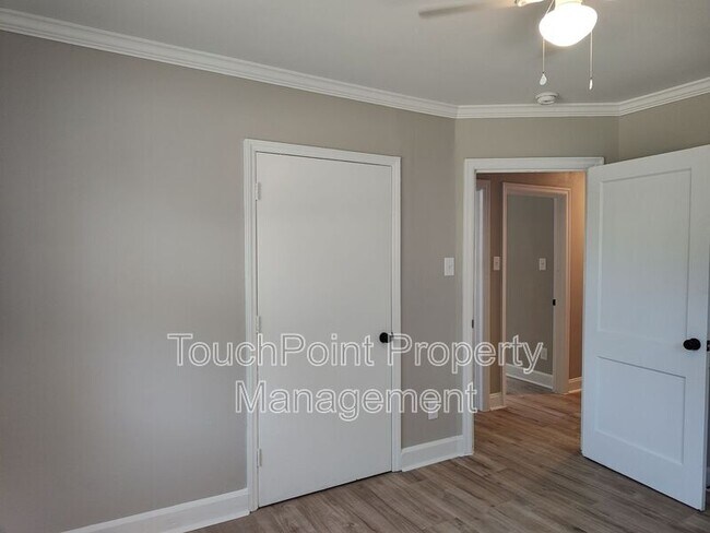 Building Photo - 1239 Bose Ave