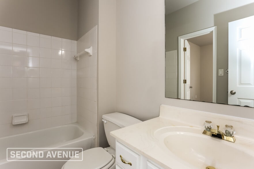 Building Photo - 3725 Hansberry Dr