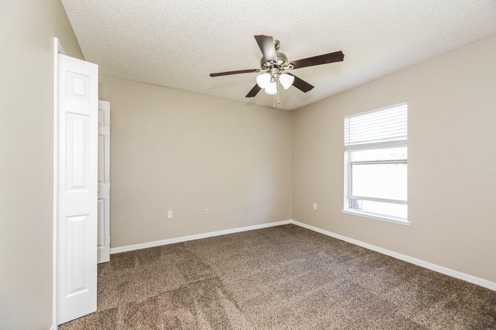 Building Photo - 7245 Nottinghamshire Dr