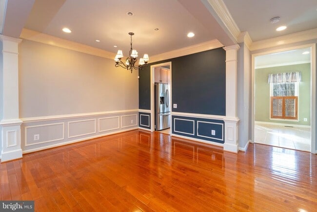 Building Photo - 5237 Jule Star Dr