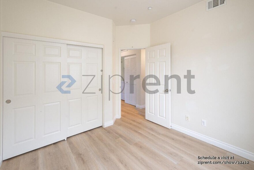 Building Photo - Unit 181
