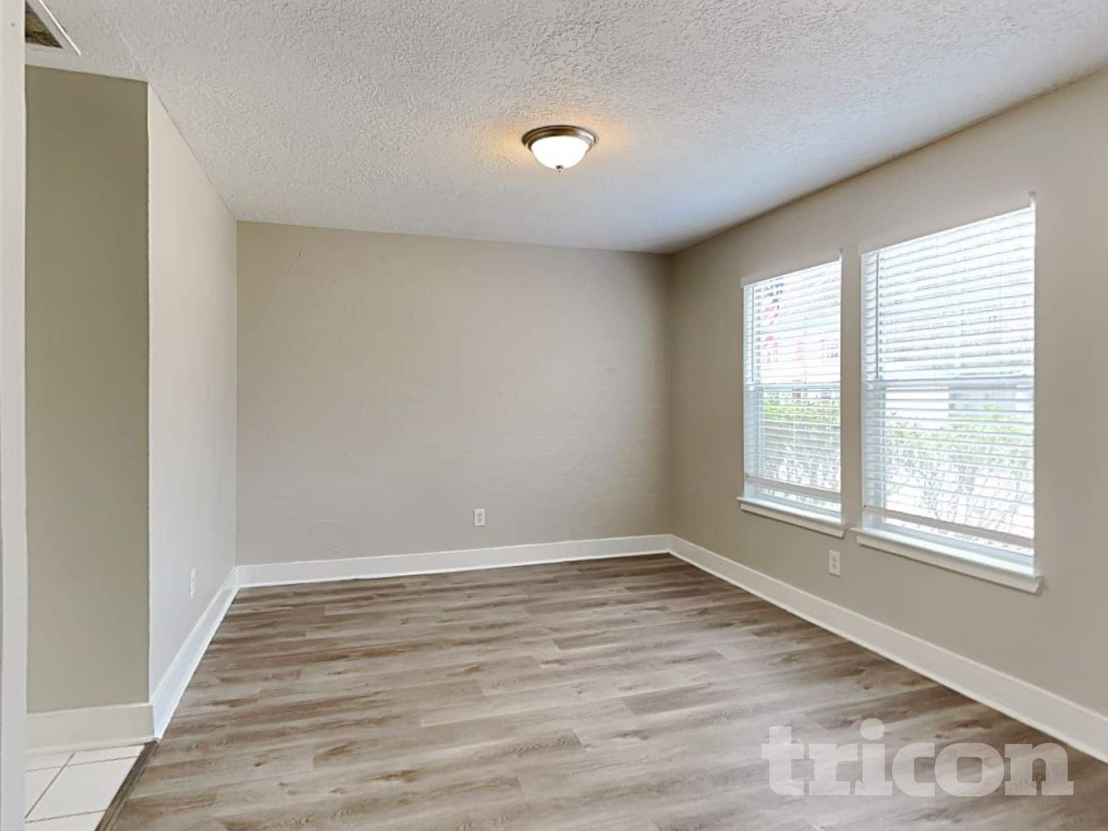 Building Photo - 21899 Pinewilde Ct