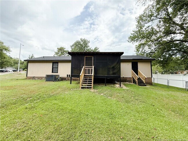Building Photo - 518 Suffolk Ct