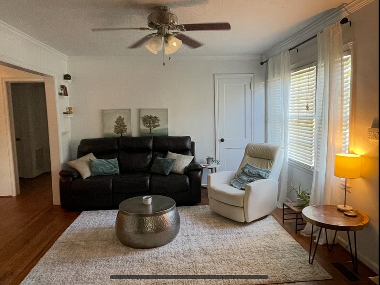 Living Room - 1659 Dresden Dr NE