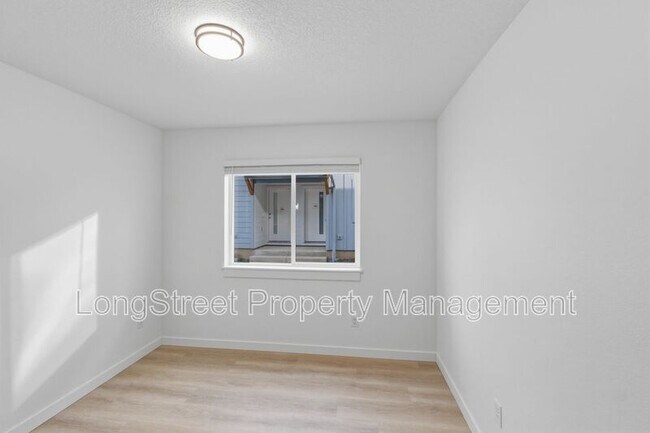 Building Photo - 812 S 19th St