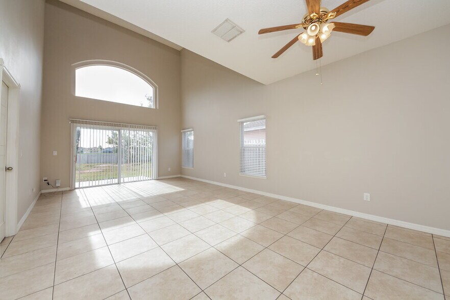 Building Photo - 1160 Timberbend Cir