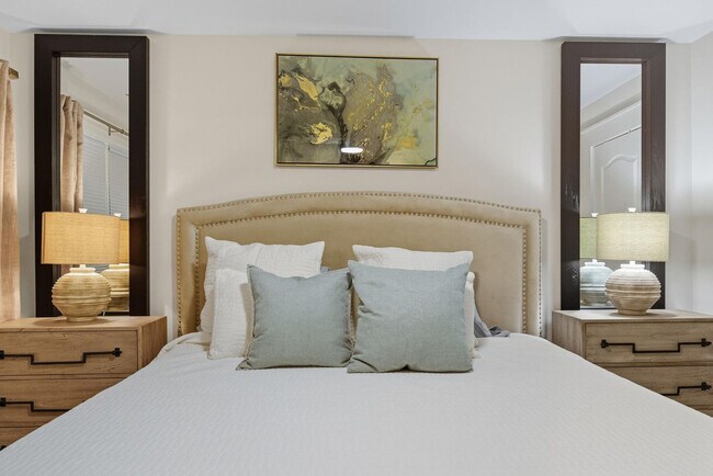 Building Photo - 4 Dearing St