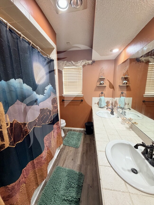 Building Photo - "Spacious 4-Bedroom Haven on Old Mallard Rd – Your Perfect Family Retreat in Enid!"