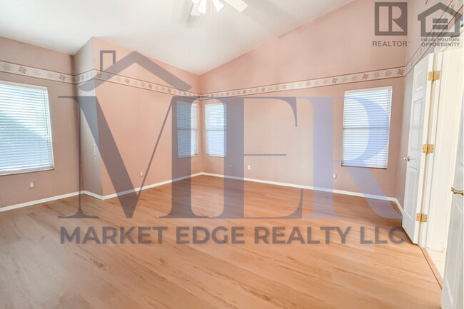 Building Photo - 4Bed/2.5Bath Home at Deer Valley Rd/67th Ave! $399 MOVE-IN SPECIAL! Ready for Immediate Move-In!