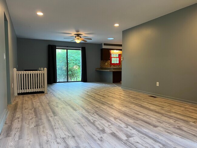 Building Photo - 9019 Saddle Horn Dr