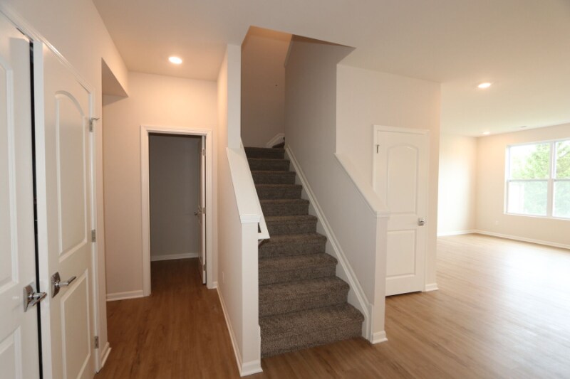 Building Photo - 2405 Salt Springs Dr