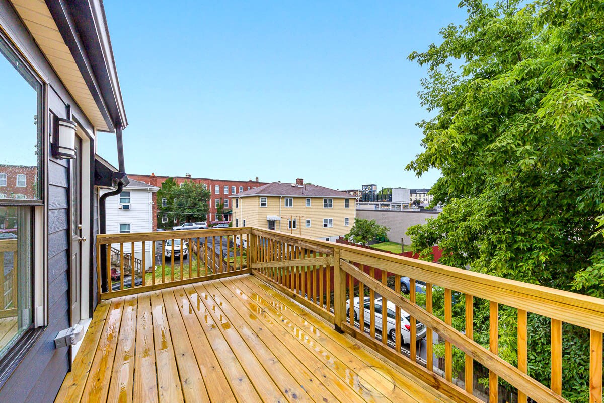 Building Photo - 77 Winchester St