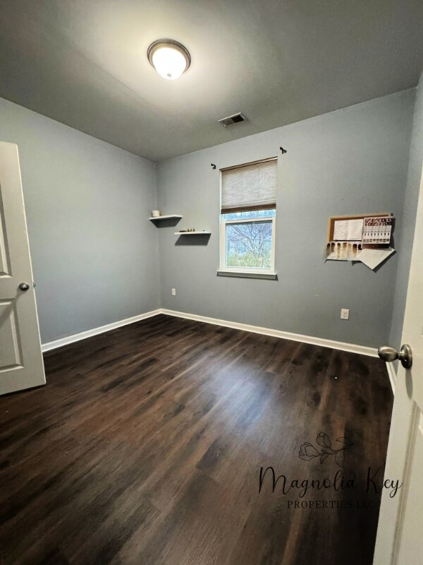 Building Photo - 599 Hay Hill Ln