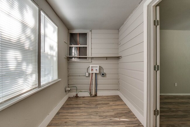 Building Photo - Remodeled 3-Bedroom Home with Spacious Pat...