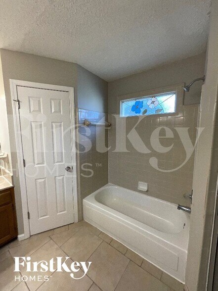 Building Photo - 4925 Water Fowl Ln