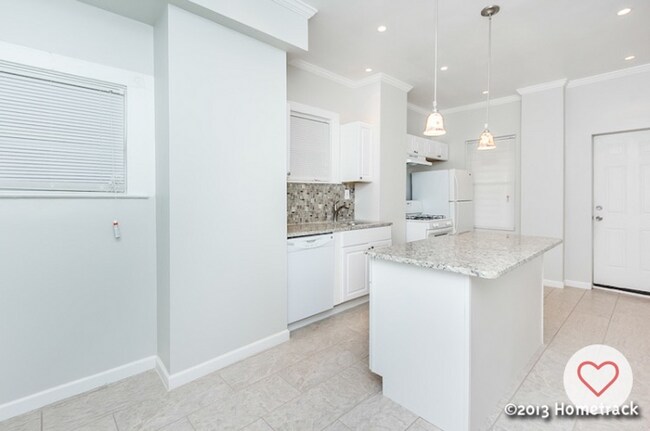 Building Photo - Breathtaking Home!!!