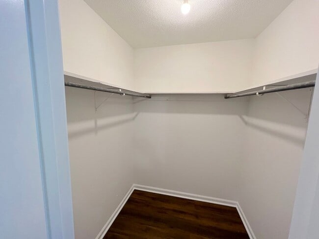 Building Photo - 3 BED | 2 BATH | SCREENED IN SUNROOM | SOUTHSIDE/VERNONBURG
