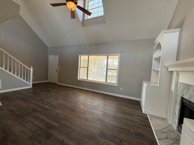 Building Photo - 4 Bedrooms, 3 Bathrooms with potential 5th Bedroom and Loft/Office in Euharlee! **MOVE-IN SPECIAL**