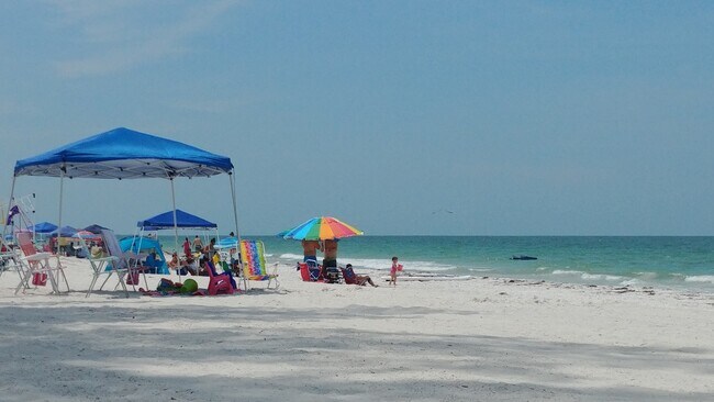 Building Photo - 814 67th St S