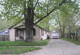 Building Photo - 316 Maplelawn St SE