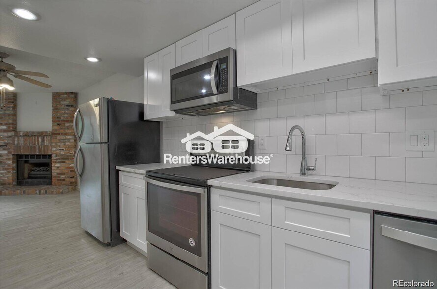 Building Photo - 4134 S Fraser Way